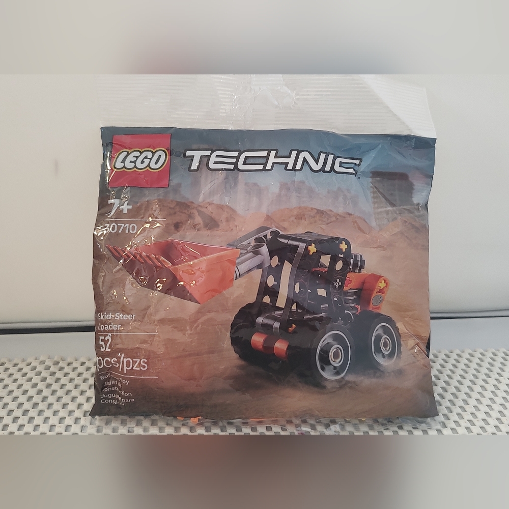 Lego Technic 30710 Skid-Steer Loader NWT Building Toy Set Vehicle Construction